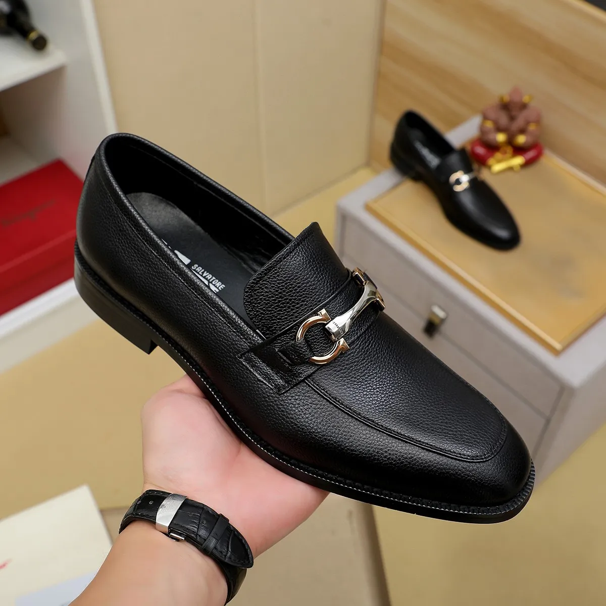 Men's shoes💰420🔥Ferragamo new men's formal shoes🇨🇳Official website original 1:1 mold opening, original quality💯Fine workmanship, high-end luxury shoes☘ The surface is made of imported Italian first-layer cowhide🌴🐑Leather lining🍓Rubber wear-resistant and non-slip outsole, breathable and comfortable to wear🍍The first choice for high-grade men, size 39-45 (38.46. Can be customized)